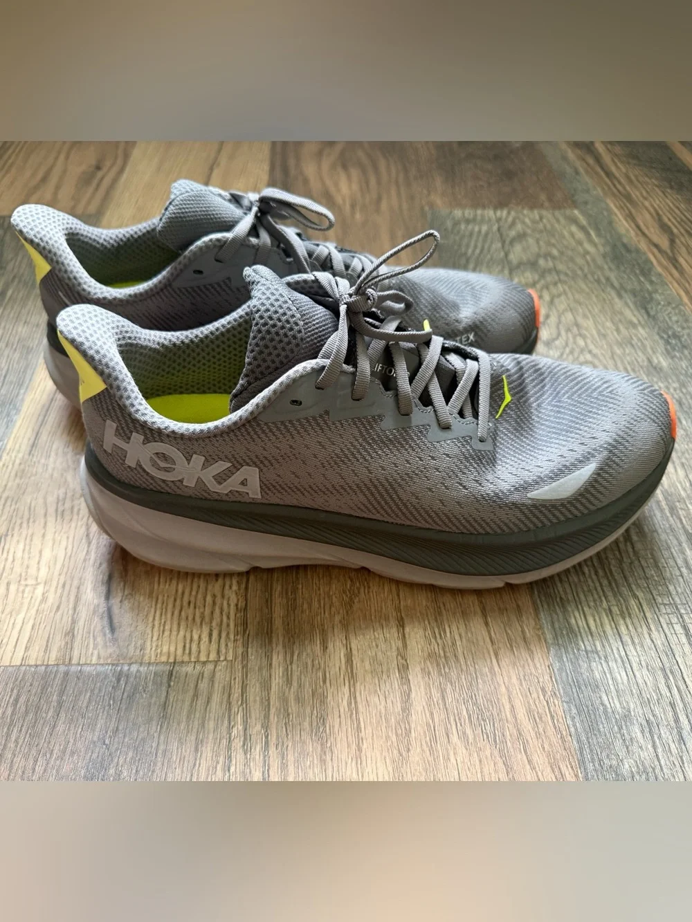 Hoka Clifton 9 Gore-Tex Running Shoe Men’s Size 12 Asphalt Grey/Gravel